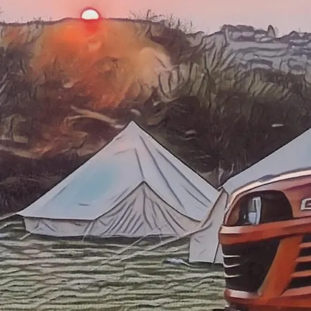 Lodge The *